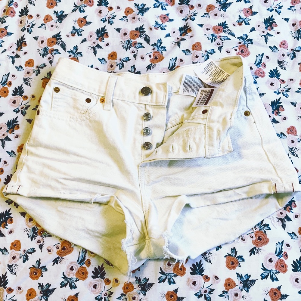 Levi Button Fly High Waisted White Jean Short